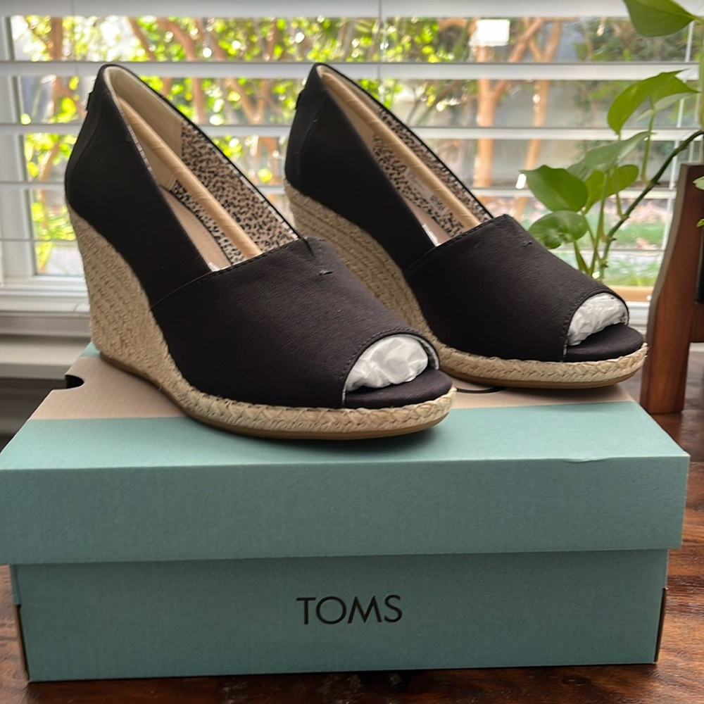 Toms Michelle Black Wedge